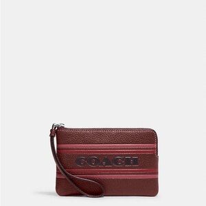 NWT Coach Corner zip wristlet